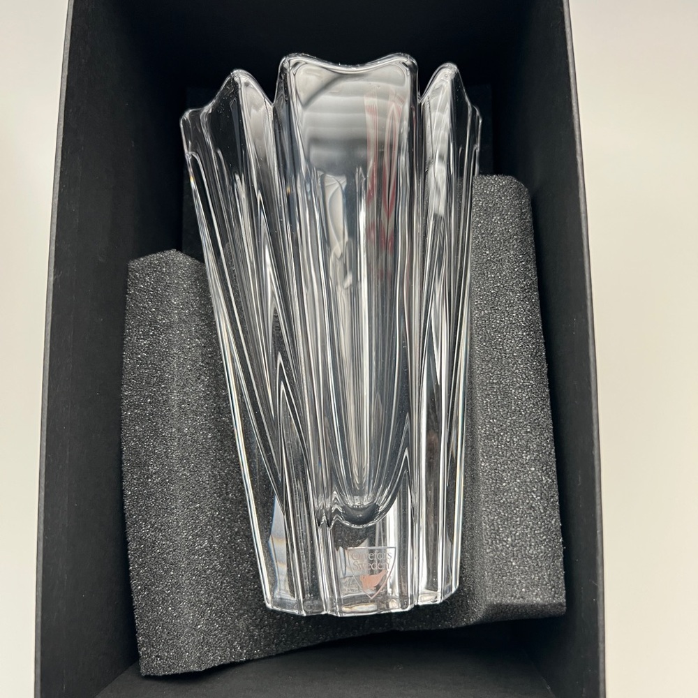 Orrefors Corona Vase brand new in box - Picture 6 of 7